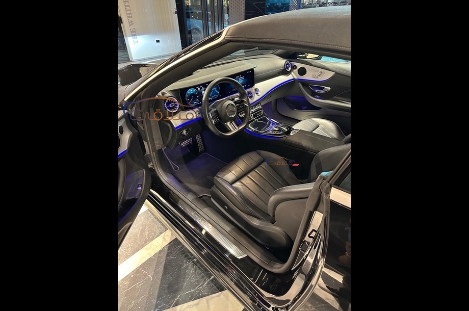 E 200 Mercedes أسود