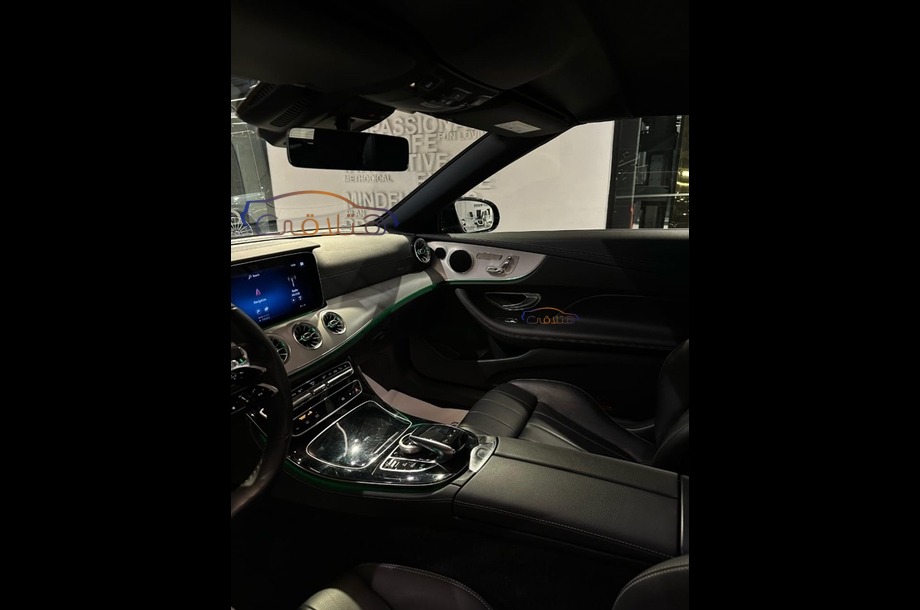 E 200 Mercedes أسود