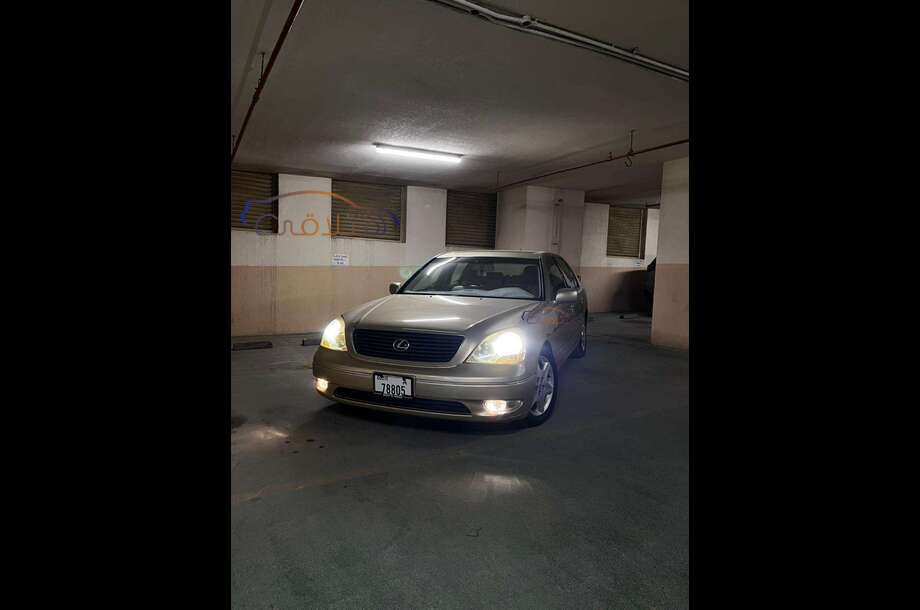 Ls Lexus ذهبي