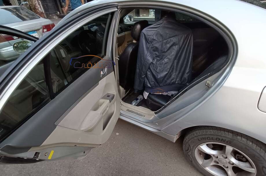 Emgrand 7 Geely فضي