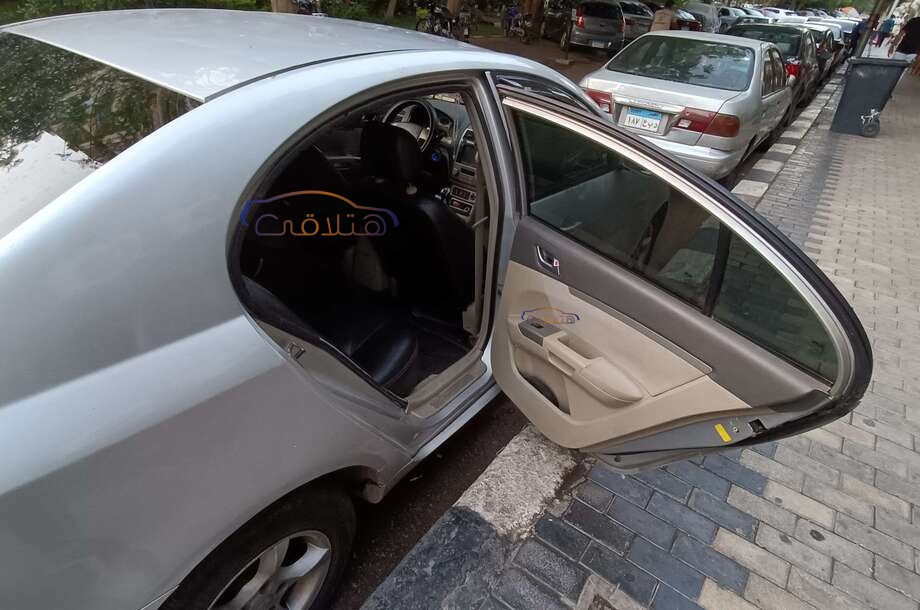 Emgrand 7 Geely فضي