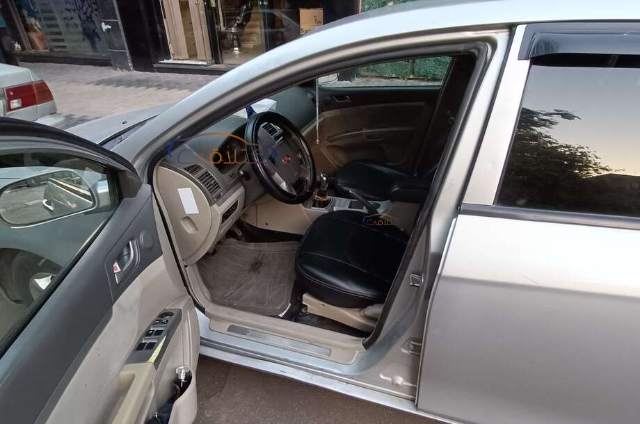 Emgrand 7 Geely فضي