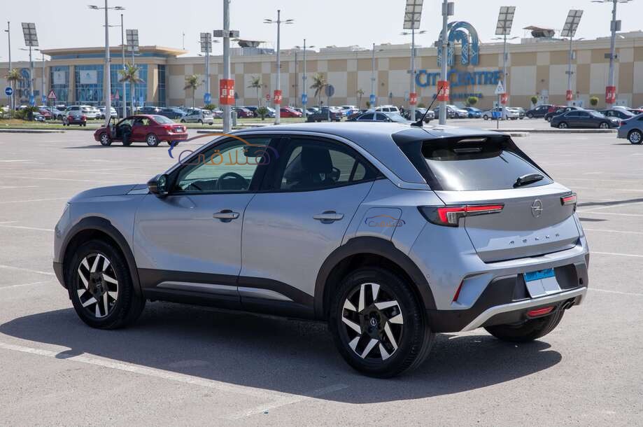 Mokka Opel فضي