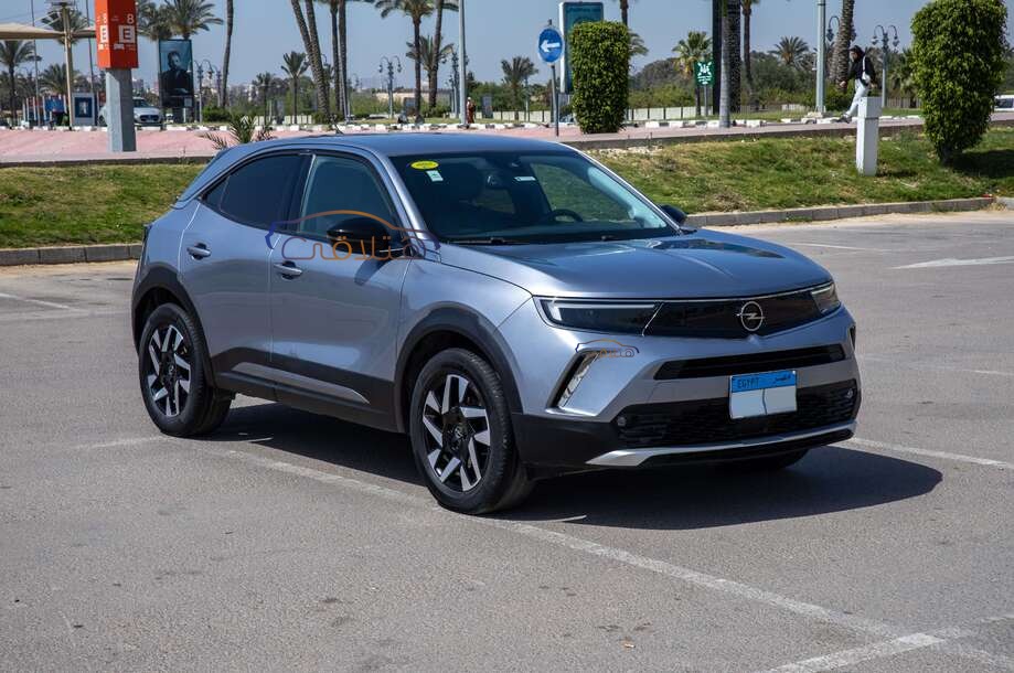Mokka Opel فضي