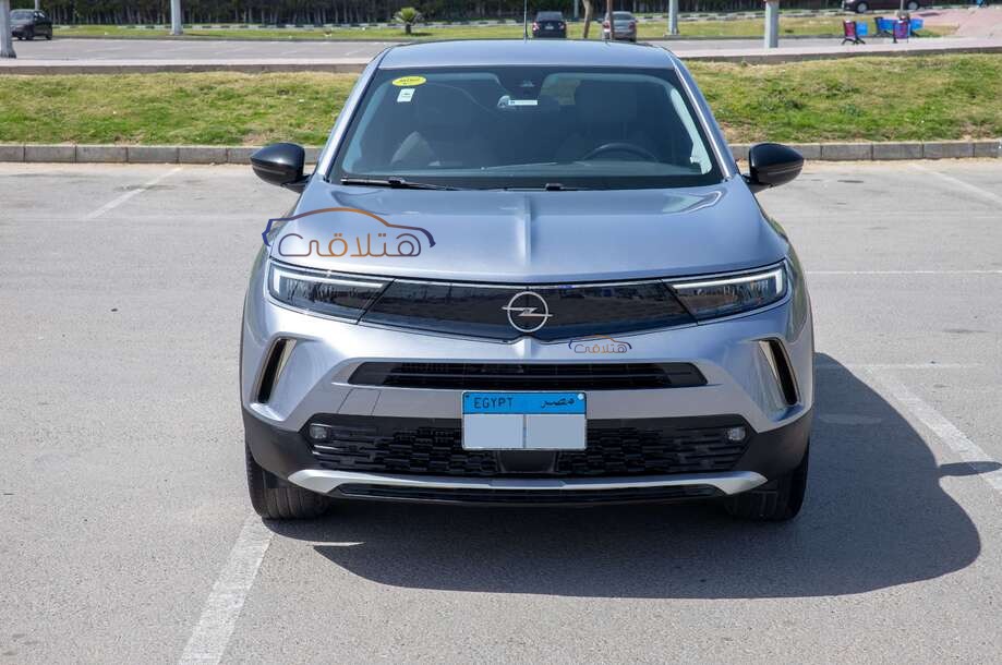 Mokka Opel فضي