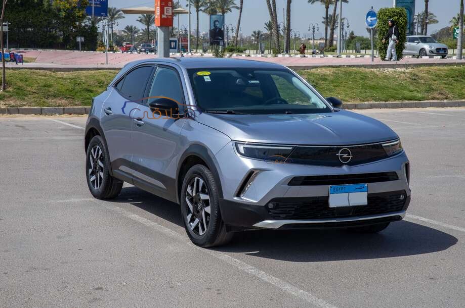 Mokka Opel فضي