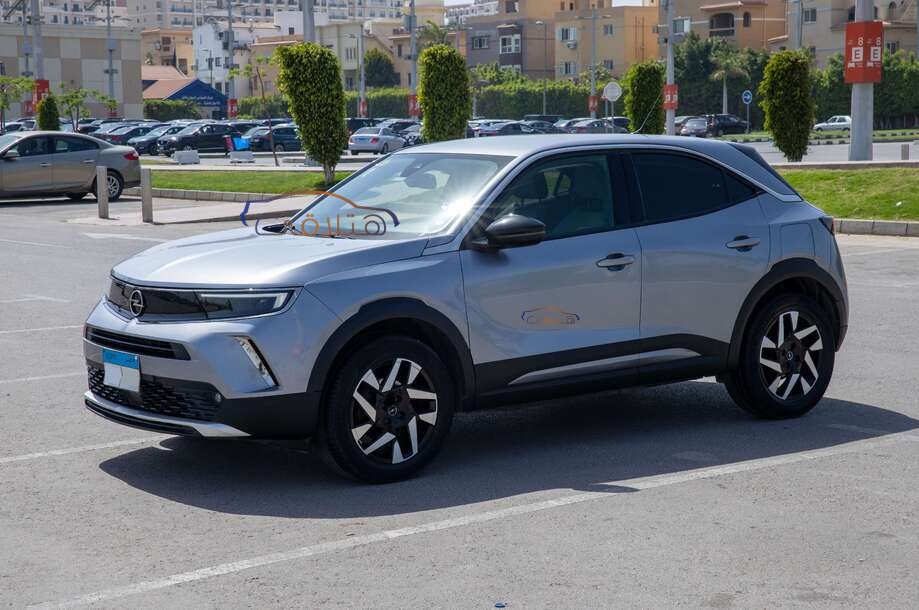 Mokka Opel فضي