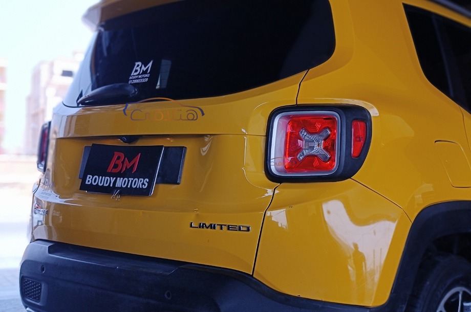 Renegade Jeep اصفر