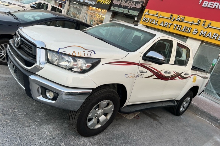 Hilux Toyota White