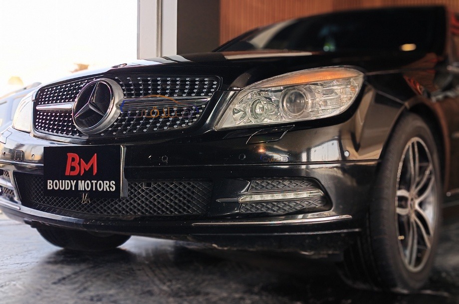 C 300 Mercedes Black