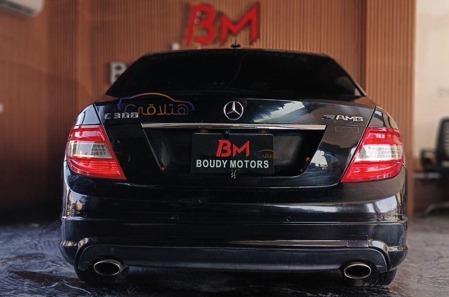 C 300 Mercedes Black