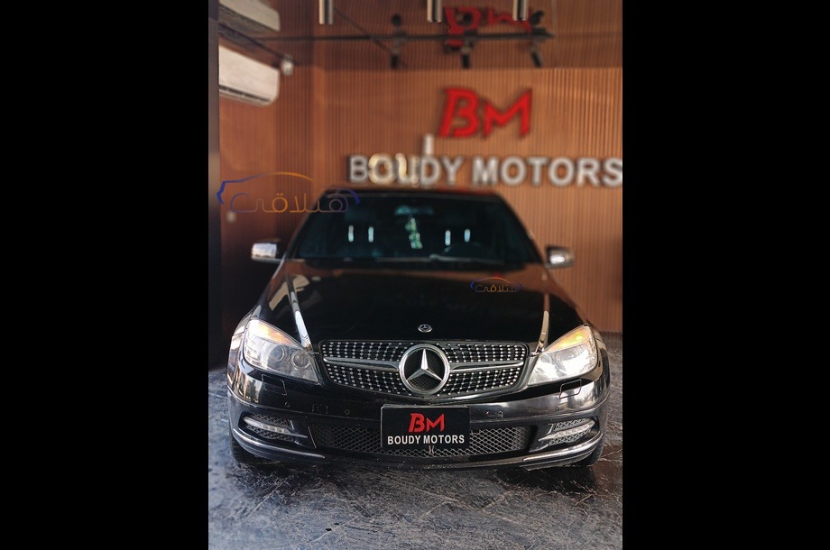 C 300 Mercedes Black