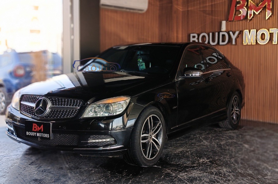 C 300 Mercedes Black