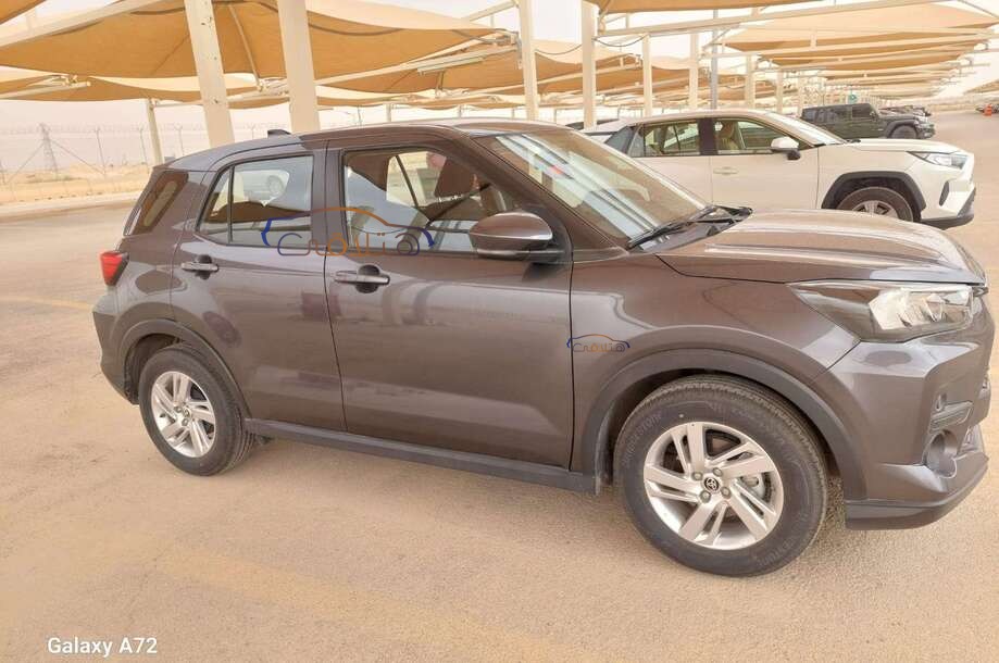 Raize Toyota Dark grey