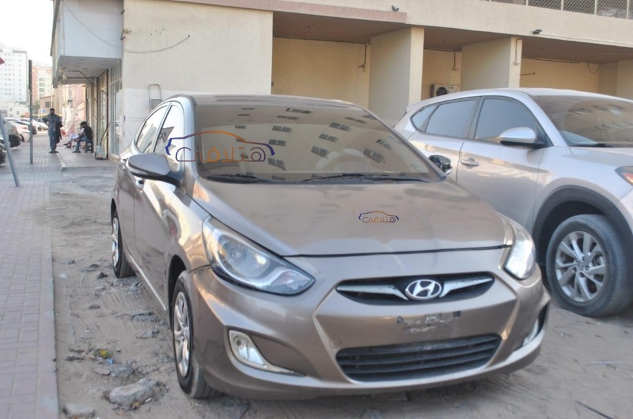 Accent Hyundai Bronze