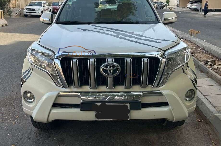 Prado Toyota White