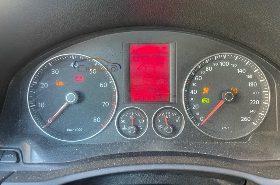 Jetta Volkswagen الأزرق الداكن