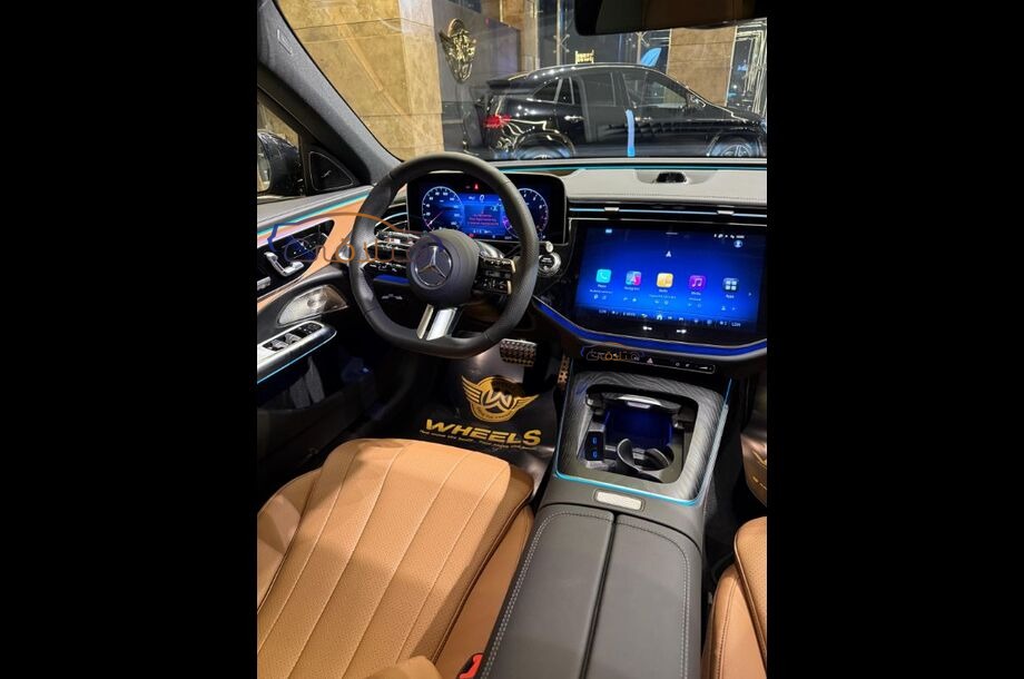 E 200 Mercedes Black