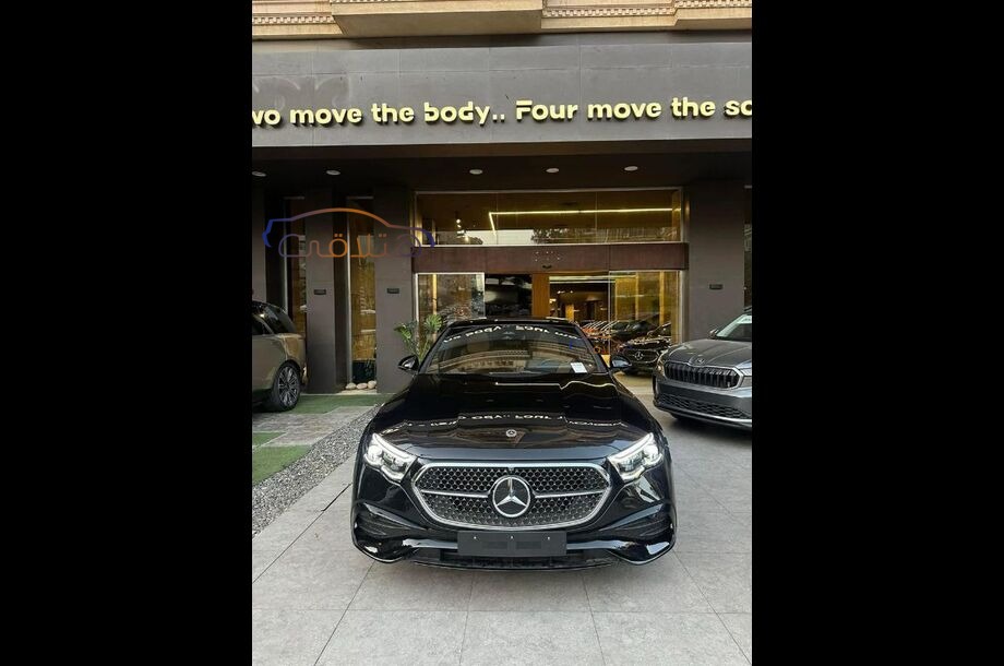 E 200 Mercedes Black