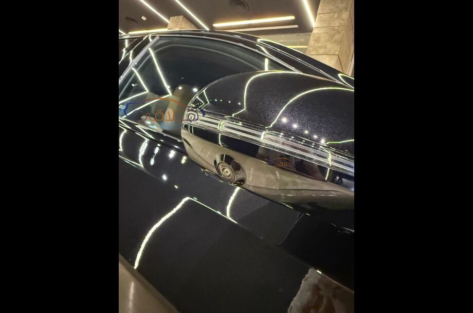 E 200 Mercedes Black