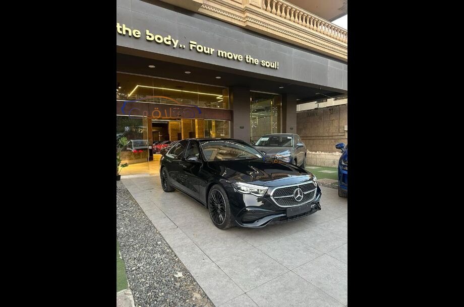 E 200 Mercedes Black