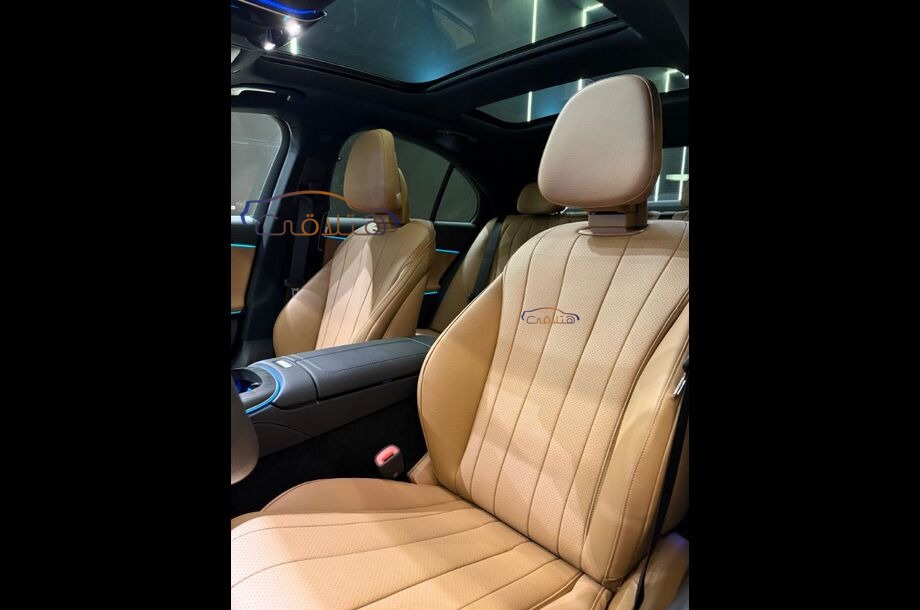 E 200 Mercedes Black