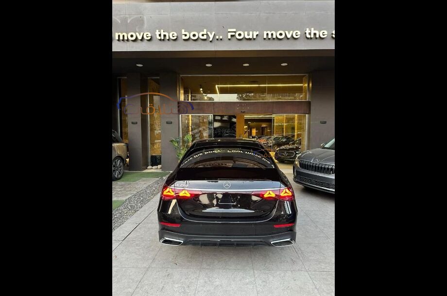 E 200 Mercedes Black