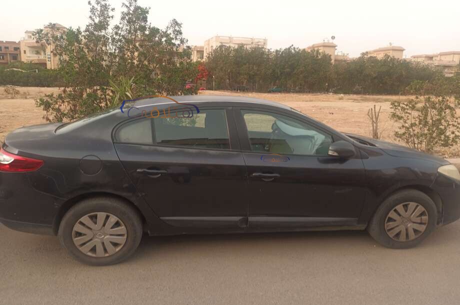Fluence Renault رمادي