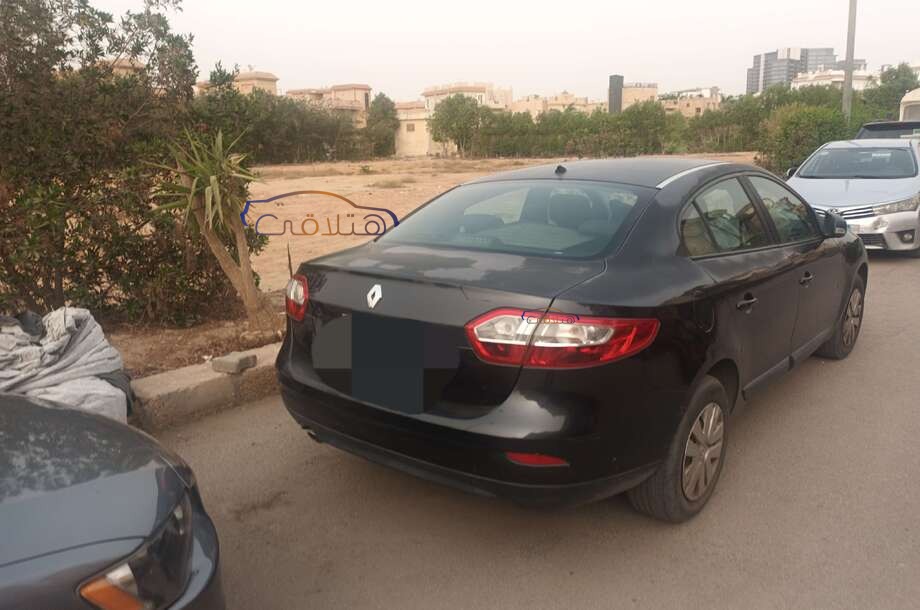 Fluence Renault رمادي