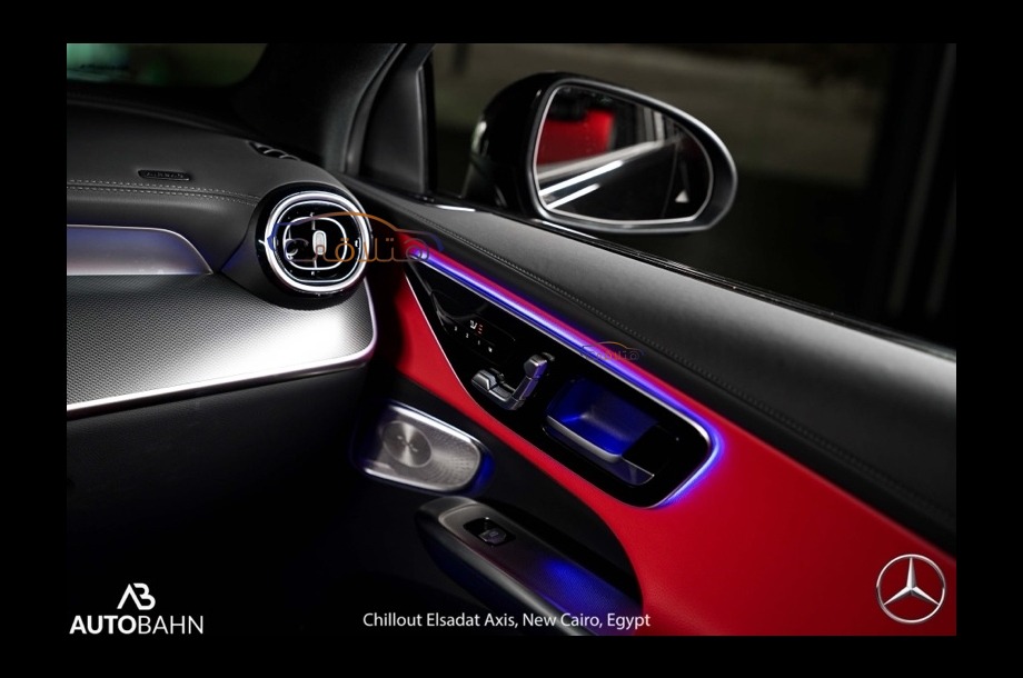 GLC 300 Mercedes أسود