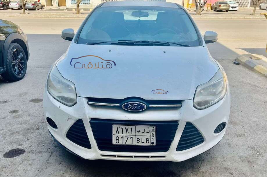 Focus Ford Gray