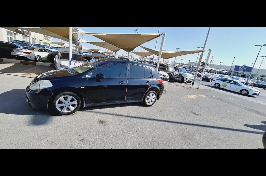 Tiida Nissan Black