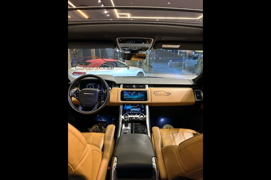 Sport Land Rover أسود