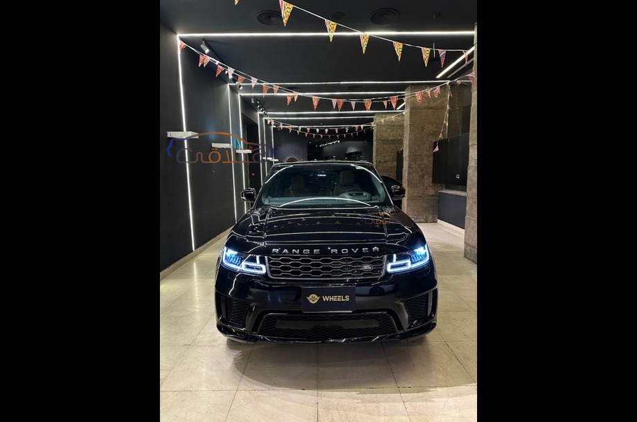 Sport Land Rover أسود