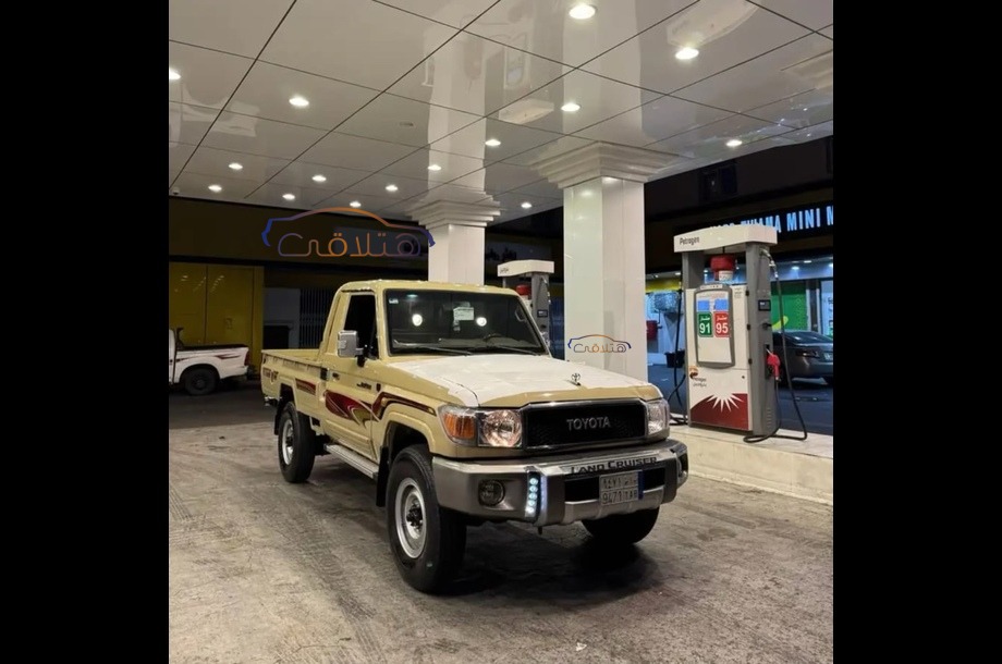 Land Cruiser Toyota Mocha