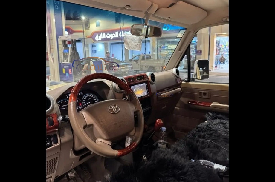Land Cruiser Toyota Mocha