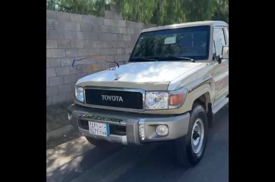 Land Cruiser Toyota Mocha