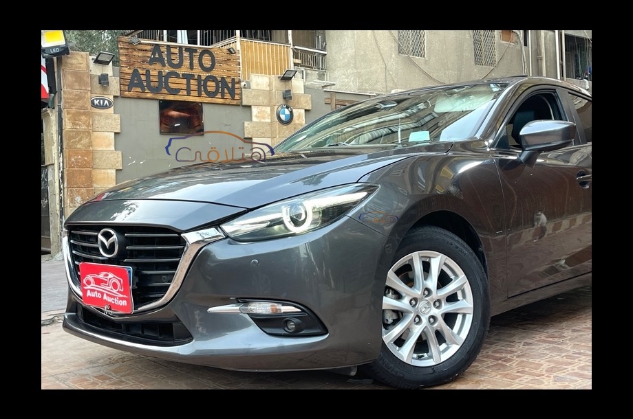 Mazda 3 Mazda رمادي