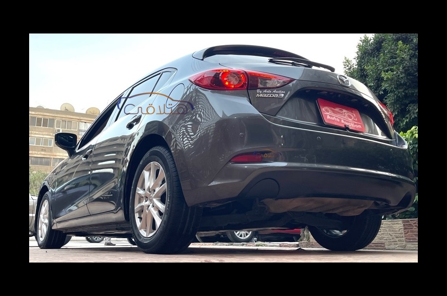 Mazda 3 Mazda رمادي