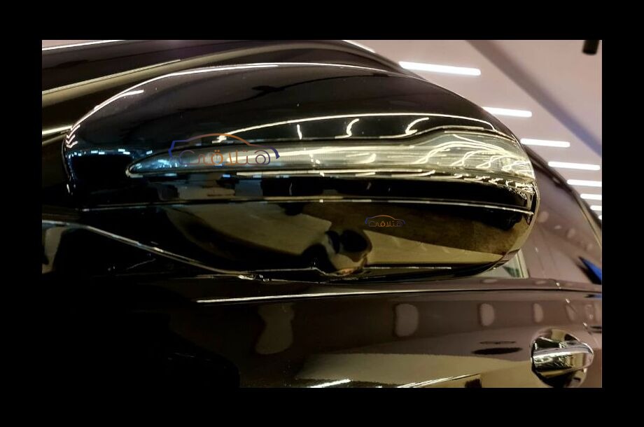 E 200 Mercedes أسود