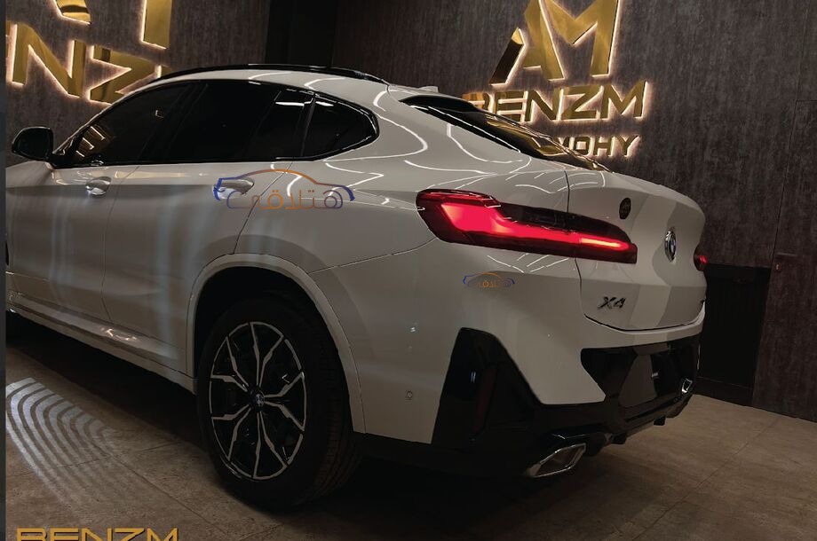 X4 BMW White