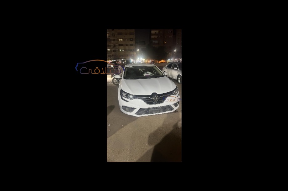 Megane Renault أبيض