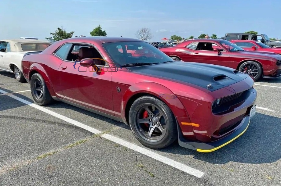 Challenger Dodge Red