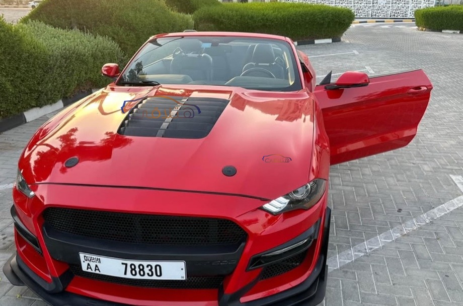 Mustang Ford Red