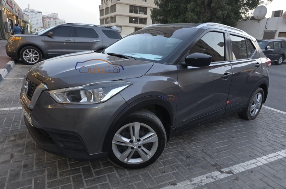 Kicks Nissan Bronze