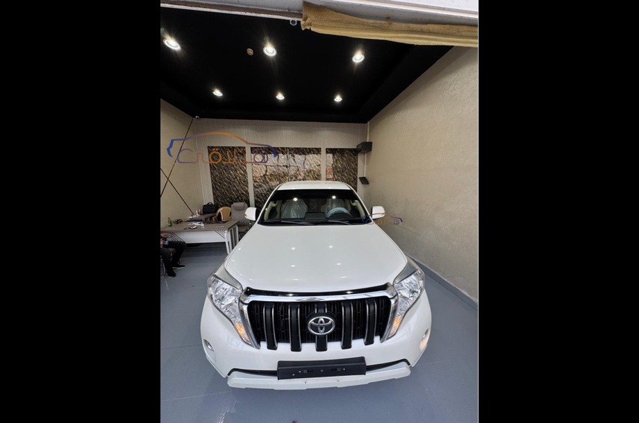 Prado Toyota White
