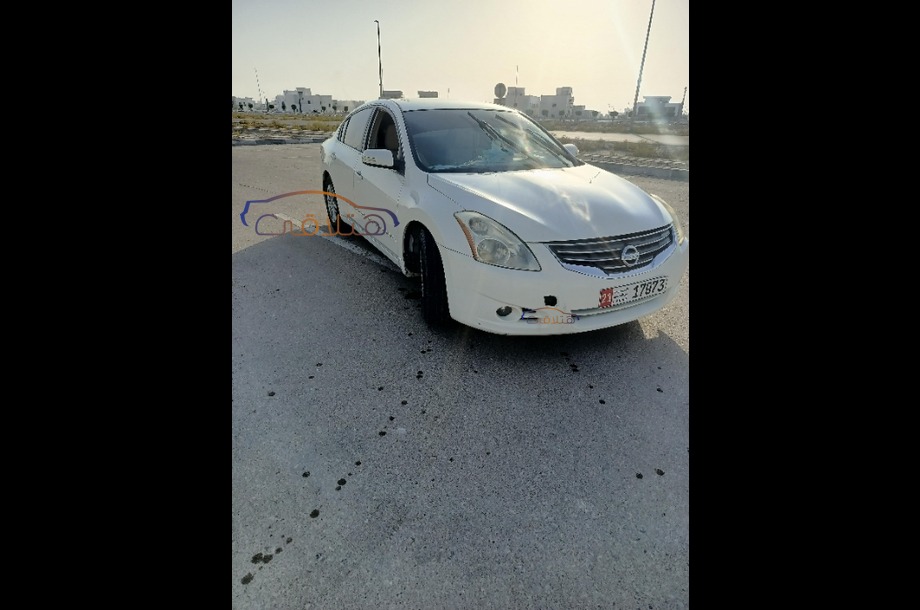 Altima Nissan White