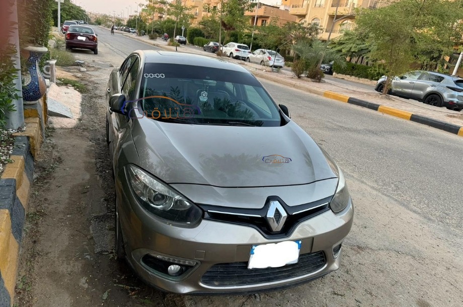 Fluence Renault برونزي