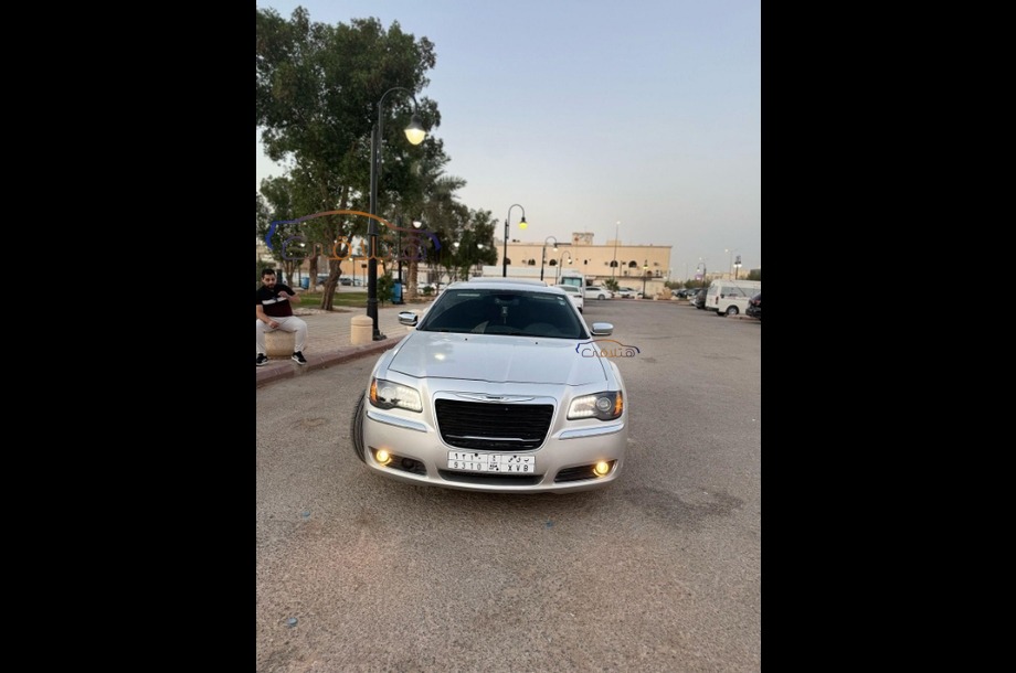 300 Chrysler Silver