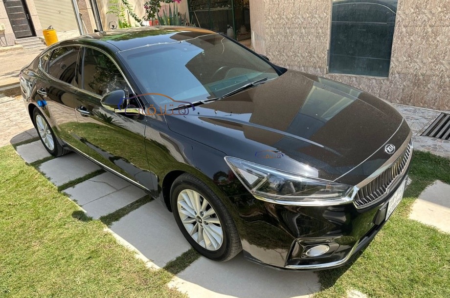 Cadenza Kia Black